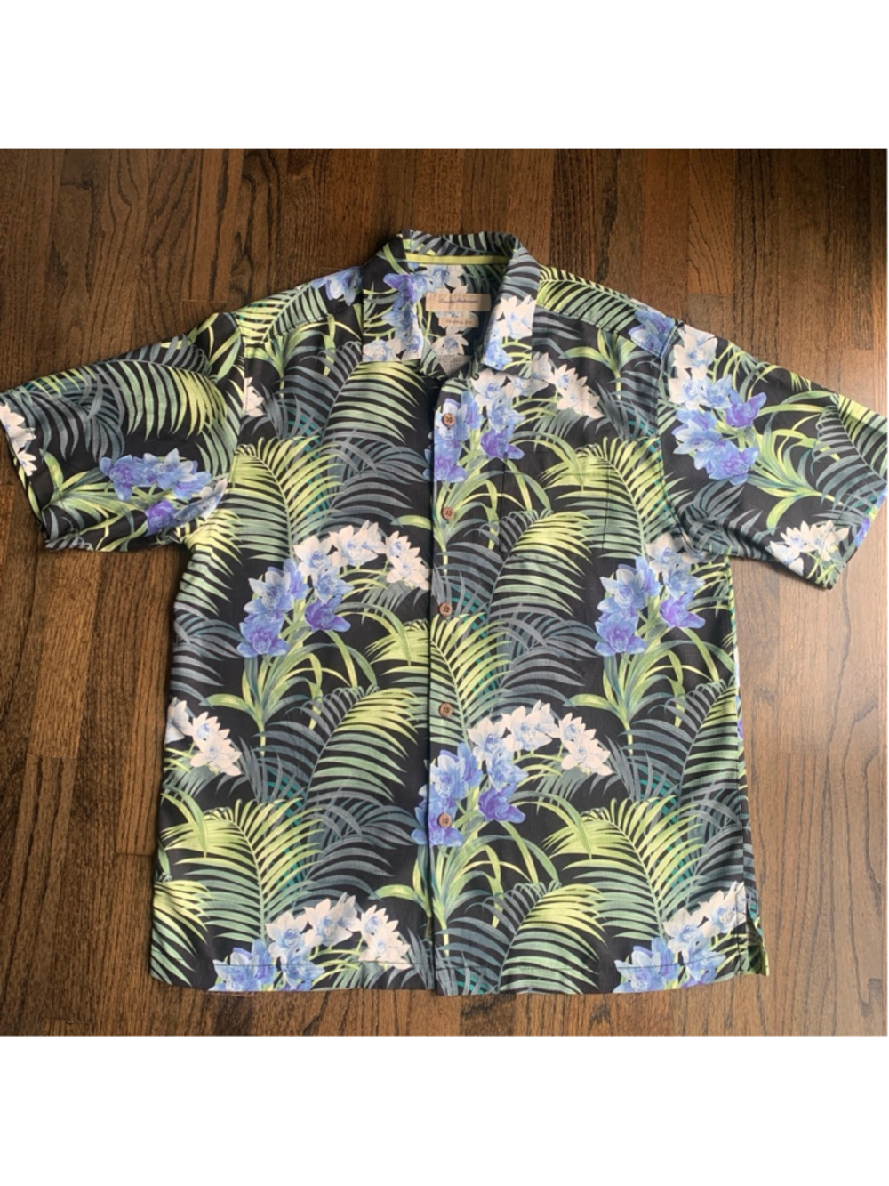 Tommy Bahama 100% Silk Tropical Floral Orchid Leaf Original Fit Button Shirt M